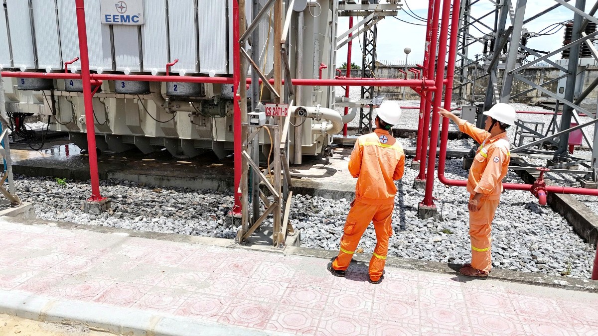 Các đơn vị quản lý lưới điện đã phối hợp triển khai sửa chữa, bảo dưỡng thiết bị, nâng cao mức khả dụng của các đường dây và trạm biến áp.