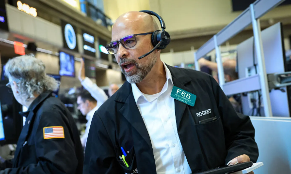 Nasdaq giảm 4 phiên liên tiếp vì cổ phiếu công nghệ bị bán mạnh, giá dầu tăng trở lại