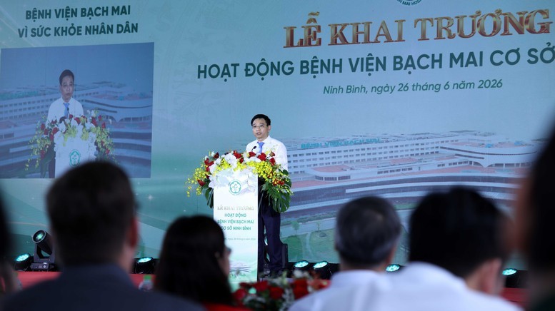 Phó Thủ tướng Nguyễn Văn Thắng đề nghị Bộ Y tế, tỉnh Ninh Bình và Bệnh viện Bạch Mai tập trung thực hiện tốt sáu nhiệm vụ trọng tâm - Ảnh: VGP