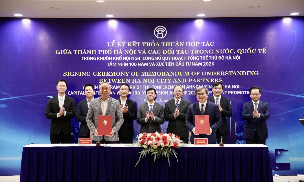 Lãnh đạo UBND Thành phố Hà Nội và Tập đoàn Công nghệ CMC ký kết Bản ghi nhớ hợp tác giai đoạn 2026-2030, thúc đẩy chuyển đổi số, chuyển đổi AI và đổi mới sáng tạo.