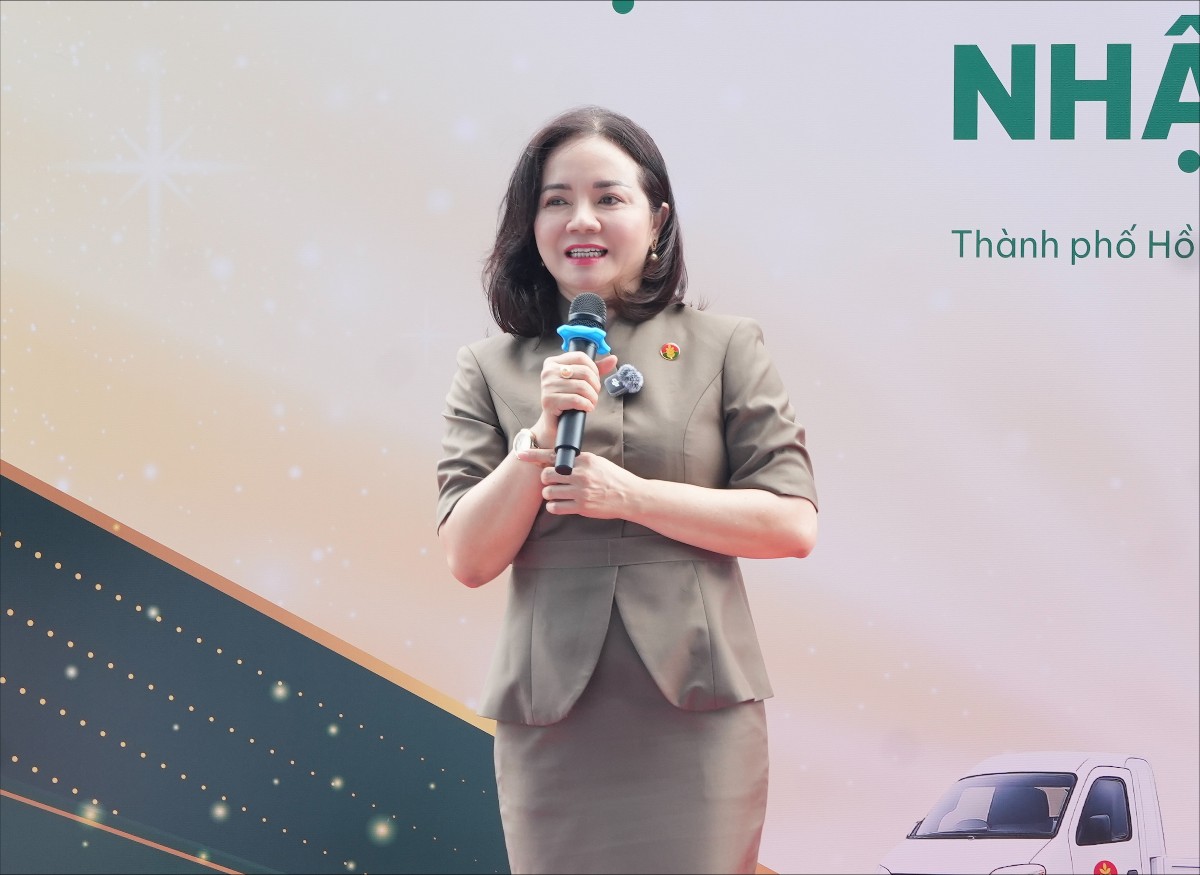 Phó Tổng Giám Đốc PVCFC - bà Nguyễn Thị, phát biểu tại buổi lễ. Ảnh: PVCFC.