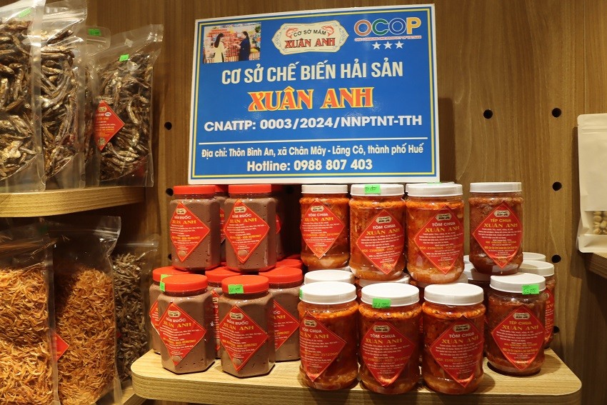 Mỗi sản phẩm có mặt tại "Huế thương" là một câu chuyện về văn hóa, lịch sử và con người xứ Huế.