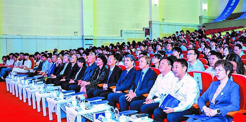 Hội nghị quy tụ các chuyên gia và đại diện ngành xuất bản từ nhiều quốc gia nhằm thảo luận chủ đề "Tái định hình hoạt động đọc và xuất bản trong kỷ nguyên trí tuệ số". Ảnh: China Daily.