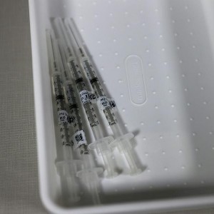 Giáo sư Jonathan Heeney (Đại học Cambridge) cho rằng các loại vaccine hiện nay luôn ở trong tình trạng