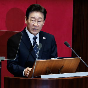 Tổng thống Hàn Quốc Lee Jae Myun - Ảnh: Bloomberg
