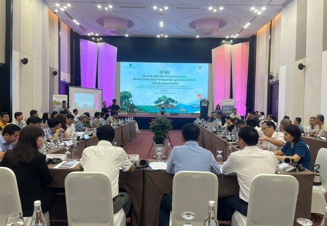 Toàn cảnh hội thảo về công nhận và quản lý các Khu vực có các biện pháp bảo tồn hiệu quả khác ngoài khu bảo tồn (OECMs) và đề xuất áp dụng tại Việt Nam. Ảnh: Ngô Anh Văn