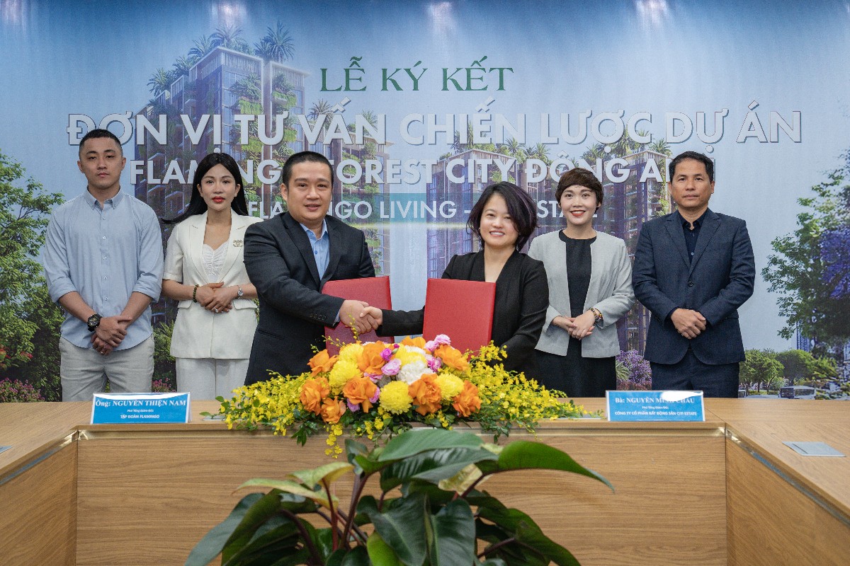 Đại diện Flamingo Living và đại diện Citi Estate tại lễ ký kết. Ảnh: Flamingo Living.