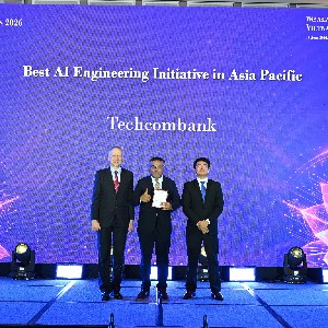 Techcombank xuất sắc giành giải thưởng Sáng kiến Kỹ thuật AI xuất sắc nhất khu vực Châu Á - Thái Bình Dương tại Lễ trao giải AI Excellence Awards 2026 của The Asian Banker. Ảnh Techcombank.
