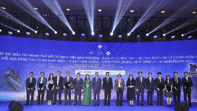 HCMC promotes high-tech projects at WEF