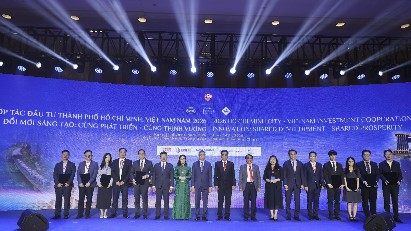 HCMC promotes high-tech projects at WEF