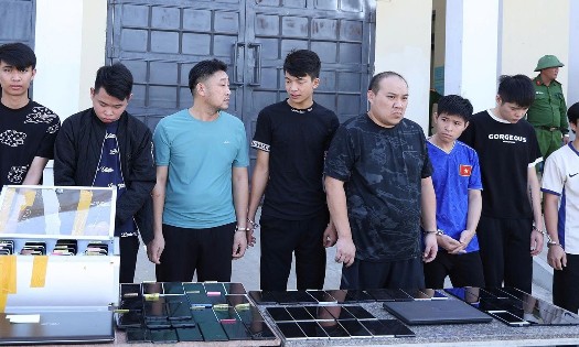 Các đối tượng trong đường dây cùng tang vật