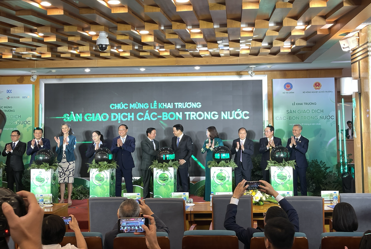 Lễ Khai trương Sàn giao dịch carbon trong nước. Ảnh: An Chi