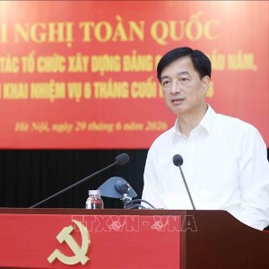 Đồng chí Nguyễn Duy Ngọc, Uỷ viên Bộ Chính trị, Bí thư Trung ương Đảng, Trưởng Ban Tổ chức Trung ương phát biểu chỉ đạo Hội nghị. Ảnh: TTXVN
