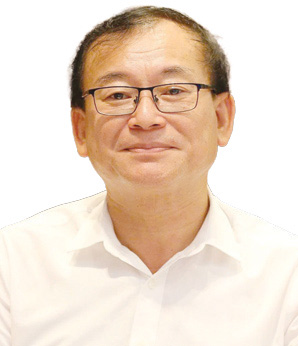 Associate Professor Nguyen Quang Tuyen, Dean of the Faculty of Economic Law at Hanoi Law University and Arbitrator at the Vietnam International Arbitration Centre (VIAC)