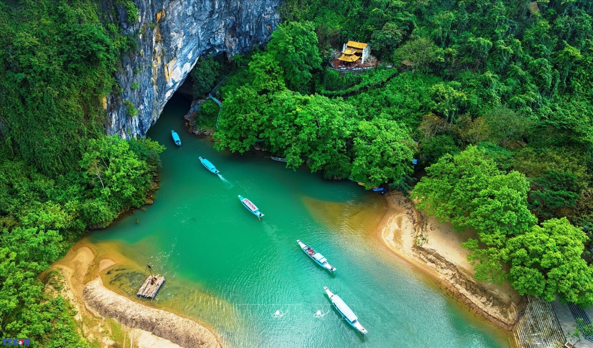 Cảnh quan thiên nhiên nguyên sơ của Phong Nha- Kẻ Bàng là lợi thế để phát triển các sản phẩm du lịch xanh, bền vững