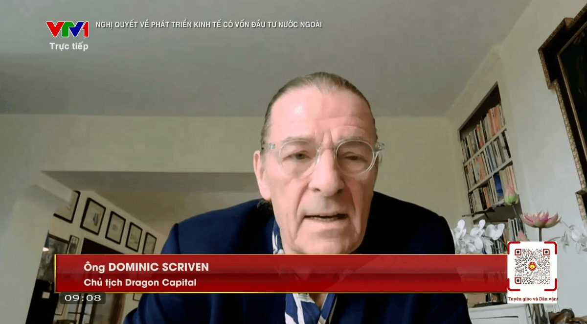 Ông Dominic Scriven, Chủ tịch Dragon Capital, trao đổi online về "Giải pháp phát triển thị trường vốn để khuyến khích dòng vốn nước ngoài có chất lượng".