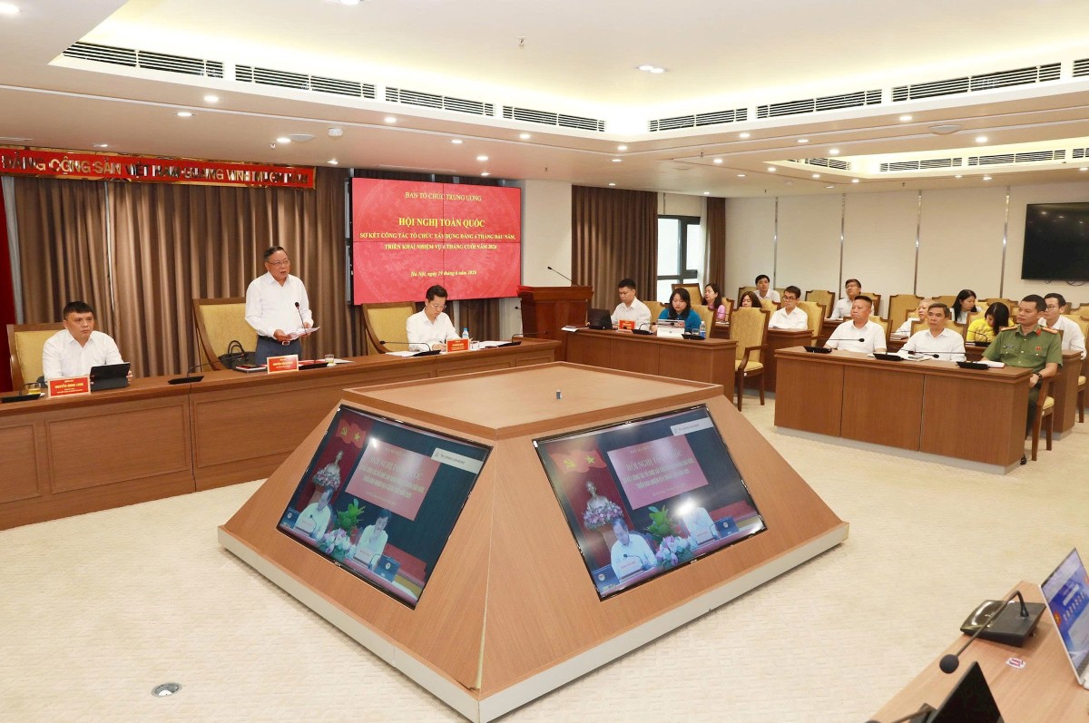 Quang cảnh hội nghị tại điểm cầu Thành ủy Hà Nội. Ảnh: Hànoimoi