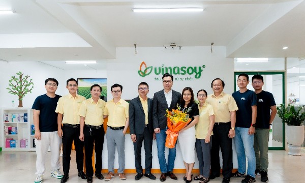 Vinasoy tiên phong ứng dụng AI chấm hình ảnh trưng bày sản phẩm cùng Renova Cloud Việt Nam