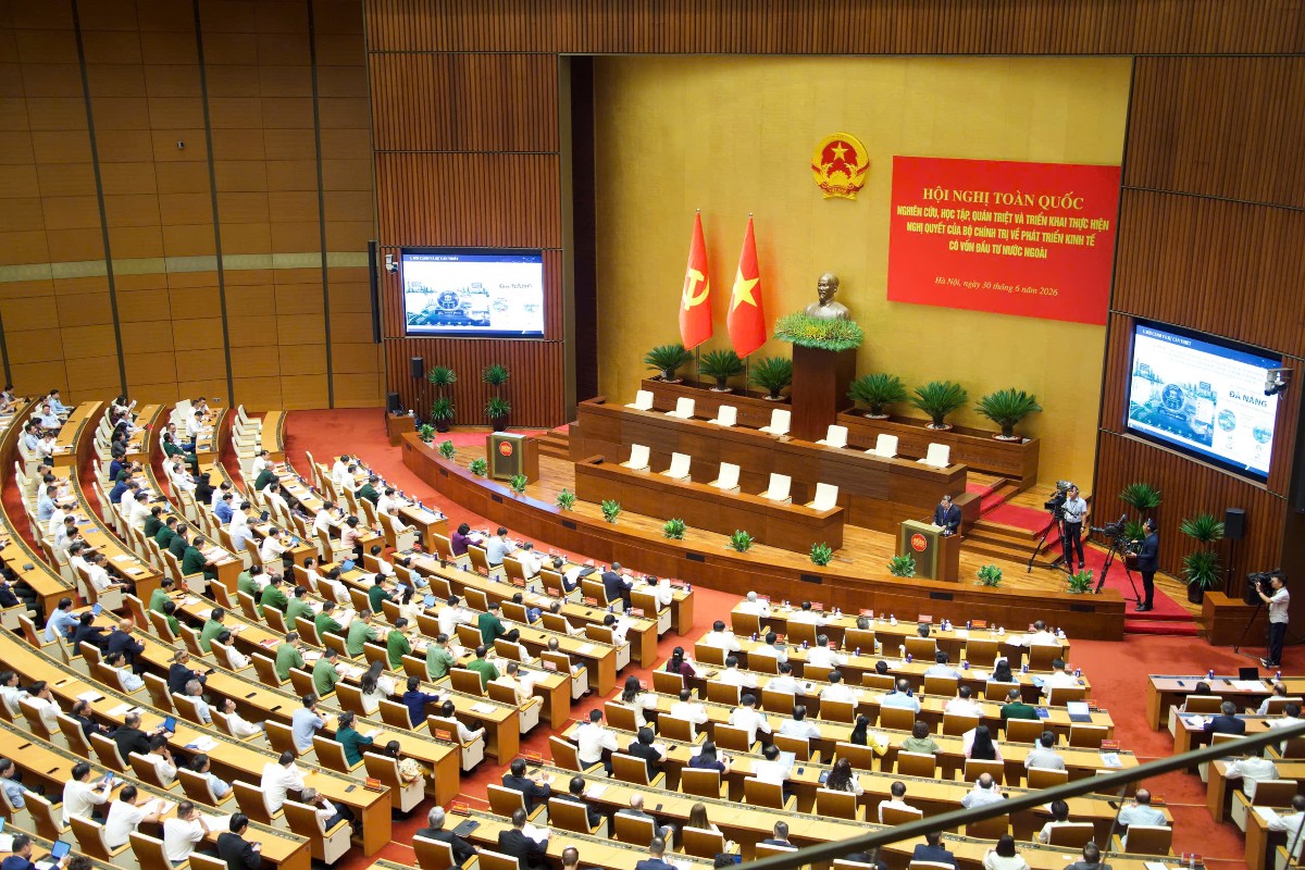 Toàn cảnh Hội nghị toàn quốc nghiên cứu, học tập, quán triệt và triển khai thực hiện Nghị quyết số 10-NQ/TW về phát triển kinh tế có vốn đầu tư nước ngoài. Ảnh: Quốc hội.
