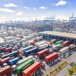 Cảng Cát Lái hiện là đầu mối container lớn nhất cả nước, đồng thời cũng là khu vực chịu áp lực giao thông lớn nhất phía Đông TP.HCM.
