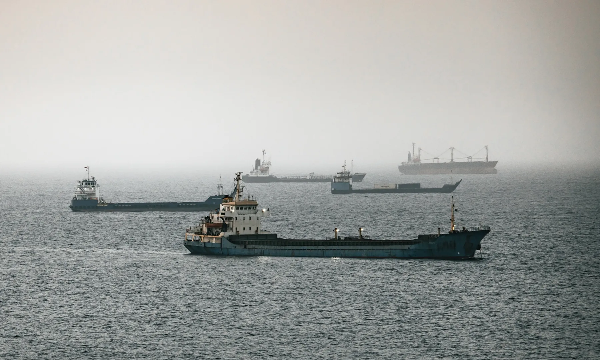 Iran khẳng định quyền kiểm soát eo biển Hormuz trước vòng đàm phán mới với Mỹ