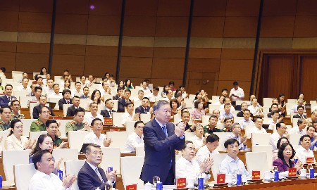Tổng Bí thư, Chủ tịch nước Tô Lâm tại Hội nghị toàn quốc nghiên cứu, học tập, quán triệt và triển khai thực hiện Nghị quyết số 10-NQ/TW về phát triển kinh tế có vốn đầu tư nước ngoài. Ảnh: TTXVN.