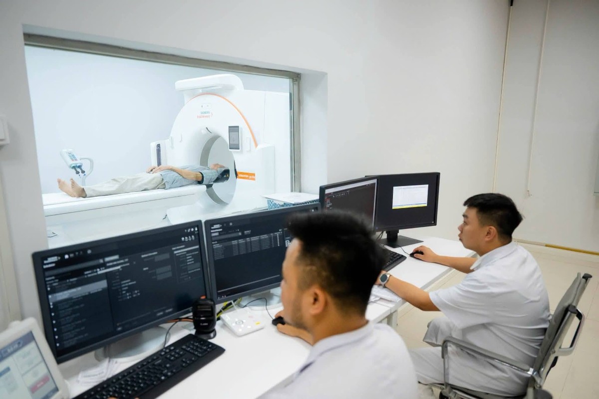 Khi khoảng cách địa lý được rút ngắn, 'thời gian vàng' được giữ lại cho người bệnh.