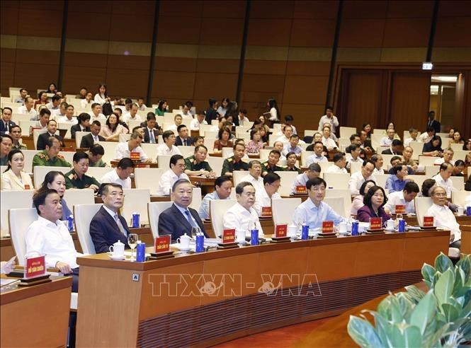 Các đồng chí lãnh đạo Đảng, Nhà nước tham dự Hội nghị tại điểm cầu Trung ương. Ảnh: TTXVN.