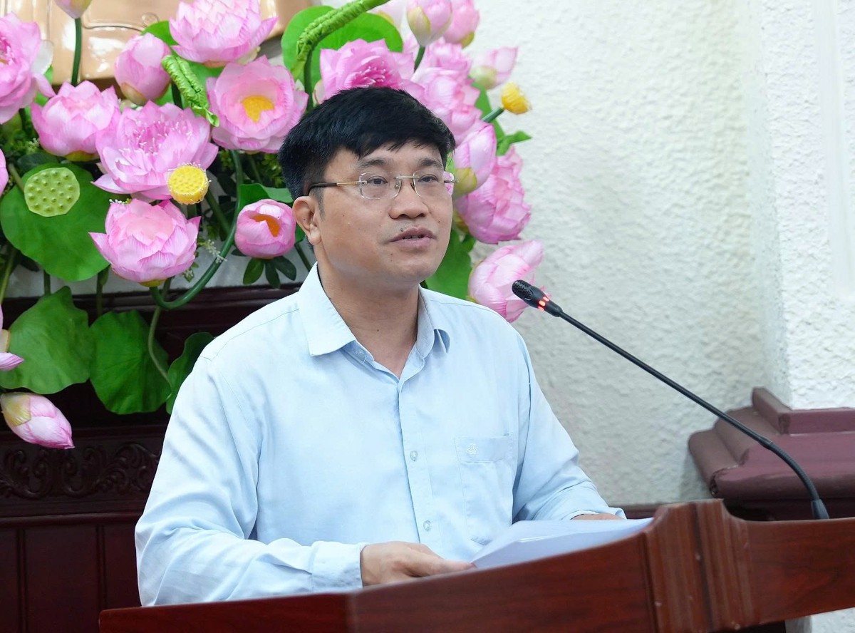 Viện trưởng Viện Chiến lược và Khoa học pháp lý Nguyễn Văn Cương phát biểu khai mạc. Ản: CTV.