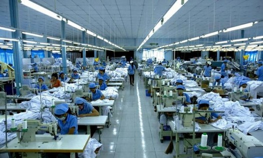 Tại các khu công nghiệp, cụm công nghiệp điển hình hiện nay, điện năng tiêu thụ đang chiếm tới 80%. Ảnh minh họa.