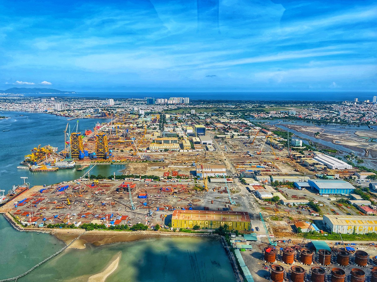 Petrovietnam định hướng phát triển trung tâm dịch vụ năng lượng tại Vũng Tàu (Ảnh: Toàn cảnh cảng dịch vụ dầu khí Vũng Tàu). Ảnh: Petrovietnam.