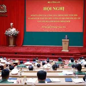 Thủ tướng Lê Minh Hưng phát biểu chỉ đạo Hội nghị sơ kết công tác Công an 6 tháng đầu năm 2026. Ảnh: TTXVN