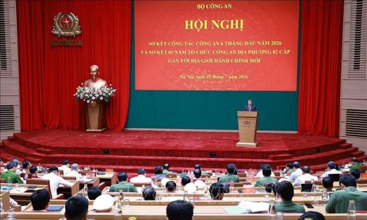 Thủ tướng Lê Minh Hưng phát biểu chỉ đạo Hội nghị sơ kết công tác Công an 6 tháng đầu năm 2026. Ảnh: TTXVN