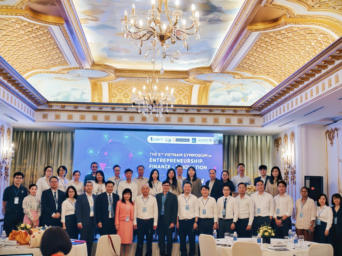 Hội thảo Quốc tế về Khởi nghiệp, Tài chính và Đổi mới sáng tạo Việt Nam lần thứ V thu hút sự đông đảo của các chuyên gia quốc tế, với nhiều phiên thảo luận theo cả hình thức online và offline.