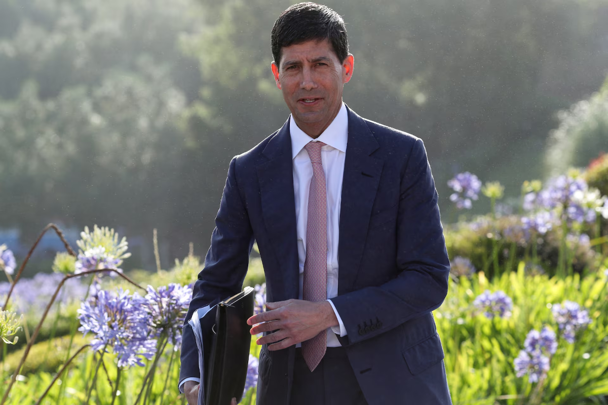 Chủ tịch Fed Kevin Warsh tại Sintra, Bồ Đào Nha hôm 30/6 - Ảnh: Reuters.