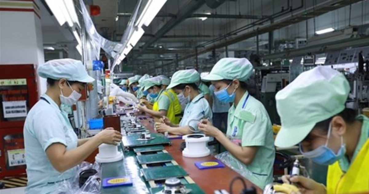 Doanh nghiệp cho thuê lại lao động phải ký quỹ 2 tỷ...