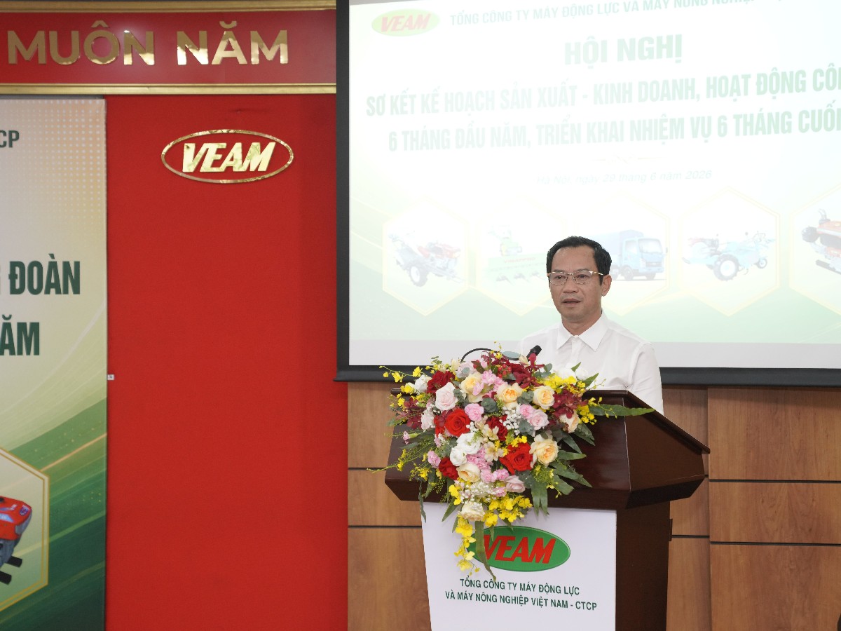 Ông Ngô Khải Hoàn - Chủ tịch Hội đồng Quản trị phát biểu khai mạc hội nghị. Ảnh: VEAM.