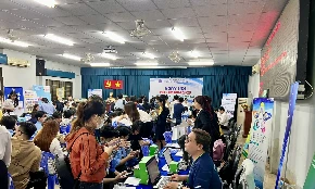 Ứớc tính Việt Nam hiện có khoảng 33 triệu lao động phi chính thức và con số này được dự báo sẽ tiếp tục gia tăng trong thời gian tới. Ảnh minh họa