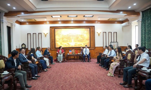 Lãnh đạo thành phố Huế buổi tiếp xã giao đoàn đại biểu thành phố Cergy (Cộng hòa Pháp)