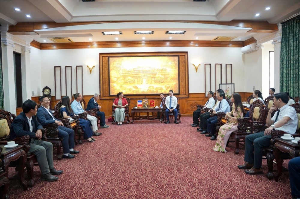 Lãnh đạo thành phố Huế buổi tiếp xã giao đoàn đại biểu thành phố Cergy (Cộng hòa Pháp)