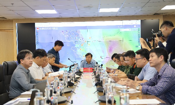 Bão số 1 áp sát, khẩn trương triển khai các phương án ứng phó mưa lũ