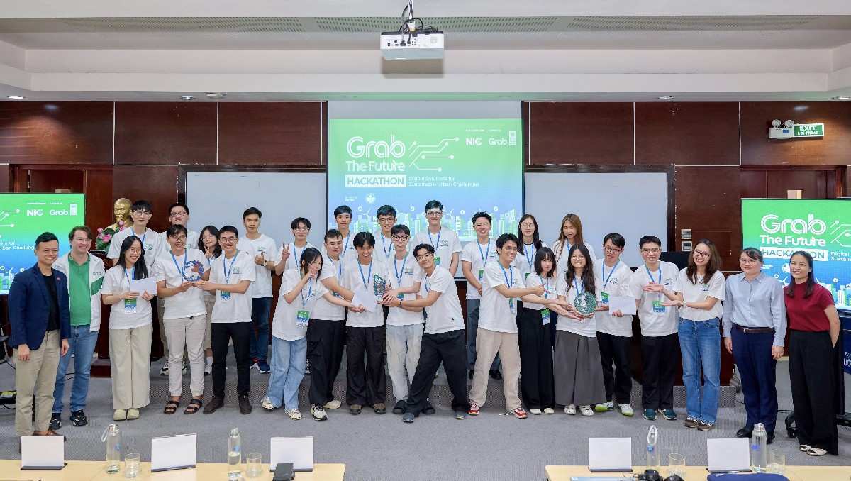 Các đội dự thi giành giải cao nhất tại GRAB the Future Hackathon 2026. Ảnh: Grab.