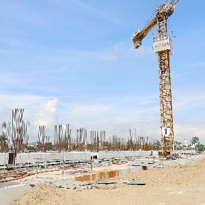 Công trường thi công hạ tầng kỹ thuật tại dự án Khu đô thị ven sông Vinh
