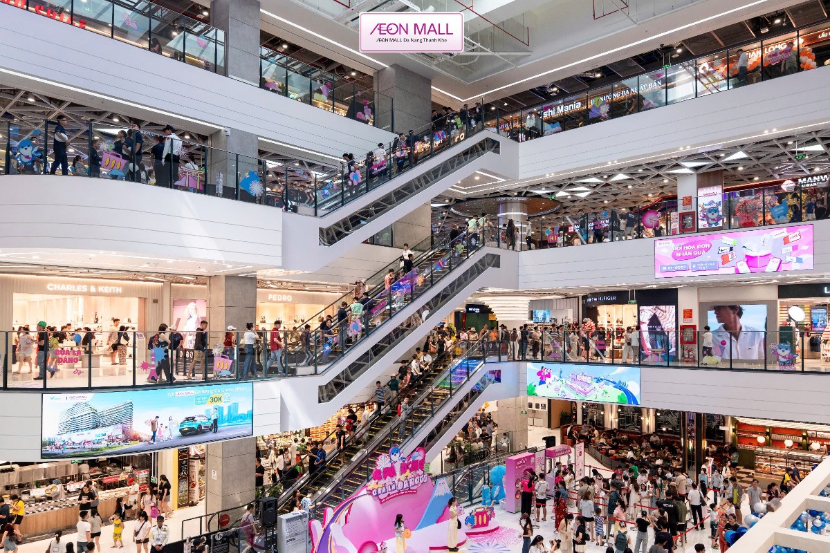 Trung tâm thương mại Aeon Mall Thanh Khê tấp nập khách tham quan ngay từ những ngày đầu khai trương