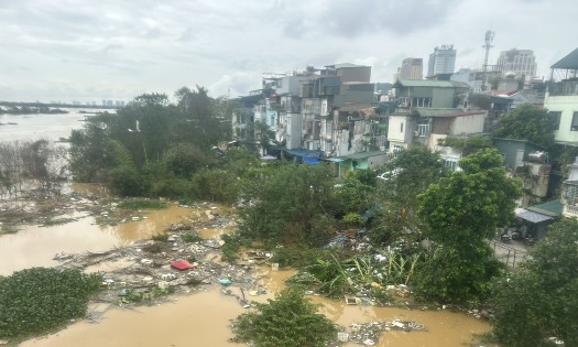 Tình trạng ngập úng diễn biến phức tạp tại nhiều nơi.