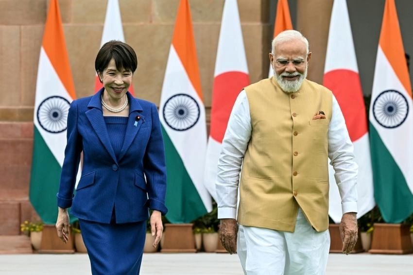 Thủ tướng Nhật Bản Sanae Takaichi và Thủ tướng Ấn Độ Narendra Modi tuyên bố sẽ tăng cường hợp tác trong lĩnh vực khoáng sản quan trọng nhằm củng cố chuỗi cung ứng. Ảnh: AFP.