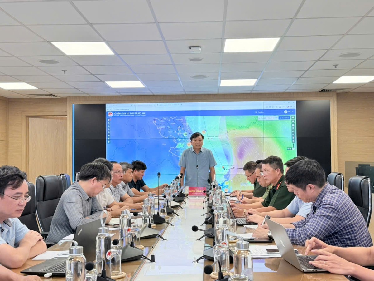 Thứ trưởng Nguyễn Hoàng Hiệp yêu cầu các địa phương tuyệt đối không được chủ quan.