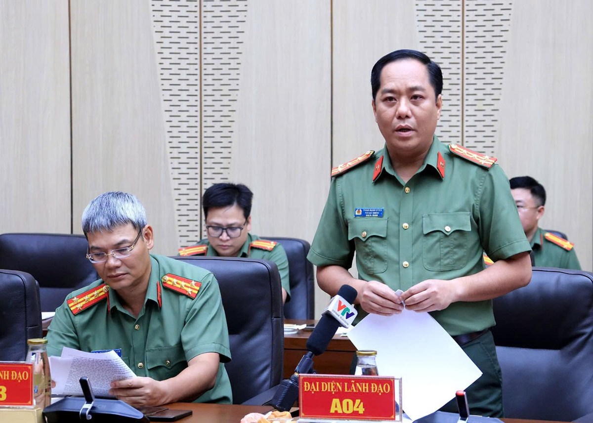 Đại tá Phạm Mạnh Hùng, Phó Cục trưởng Cục An ninh kinh tế (A04), Bộ Công an thông tin tại họp báo - Ảnh: VGP.