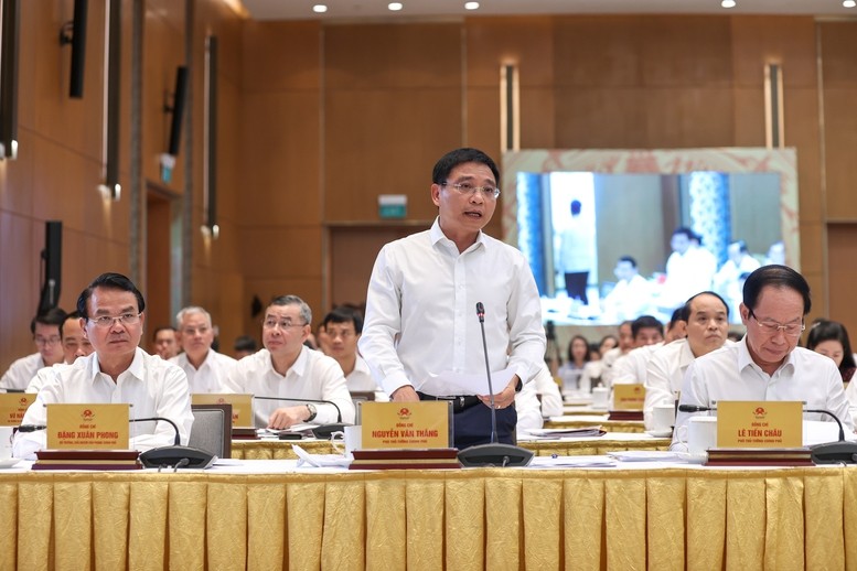 Phó Thủ tướng Nguyễn Văn Thắng Phát biểu tại phiên họp Chính phủ thường kỳ tháng 6/2026 và Hội nghị trực tuyến Chính phủ với các địa phương sáng 4/7. Ảnh: VGP
