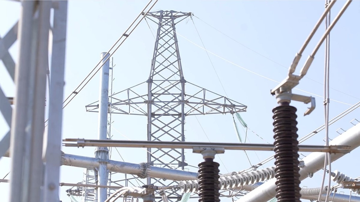 Uzbekistan đặt mục tiêu nâng sản lượng điện từ 82 tỷ kWh hiện nay lên hơn 120 tỷ kWh trong vòng 5 năm tới, biến ngành điện trở thành một trong những lĩnh vực thu hút đầu tư lớn nhất của đất nước. Ảnh: Euronews